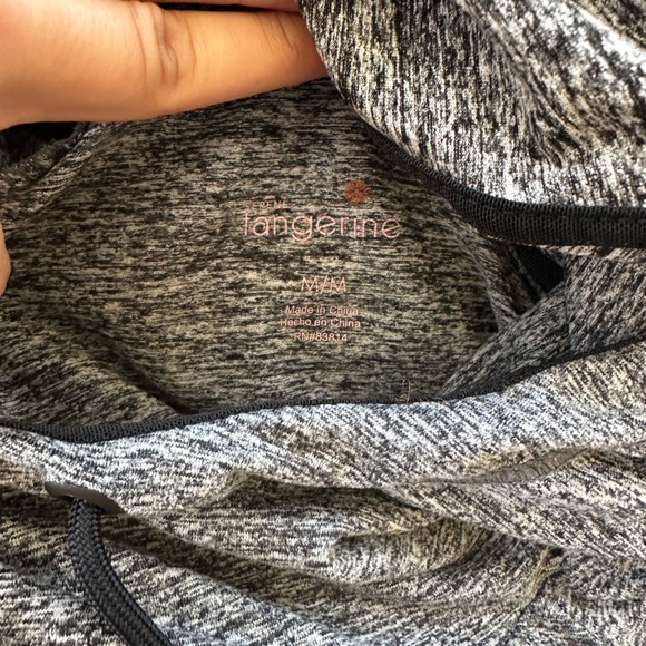 Serene tangerine sweatshirt - Picture 2 of 3